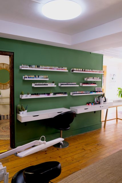 Espace des nuanciers de couleurs dans l’institut