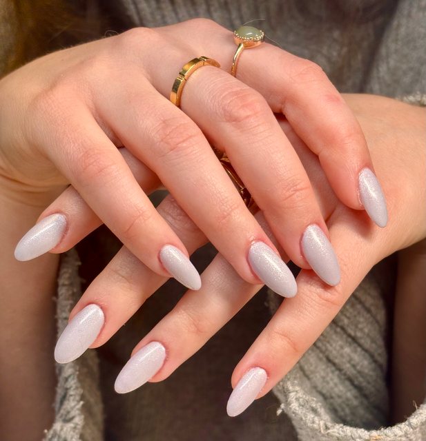 Manucure blanche, réalisation de Bel Ongle Institut