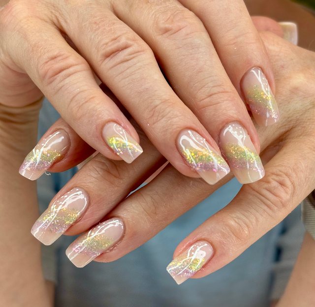 Manucure blanche, réalisation de Bel Ongle Institut