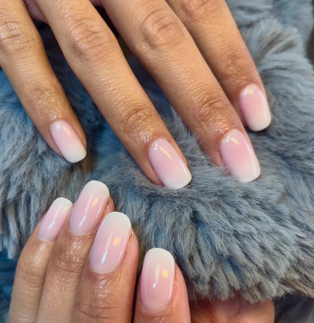 Manucure nude, réalisation de Bel Ongle Institut