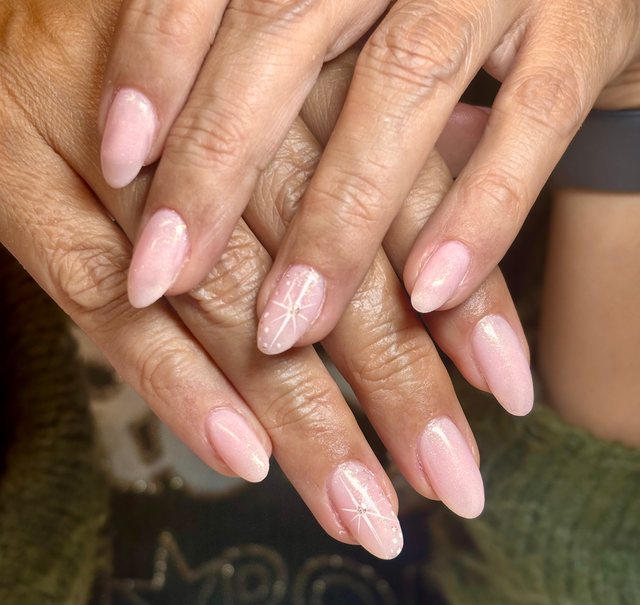Manucure nude, réalisation de Bel Ongle Institut