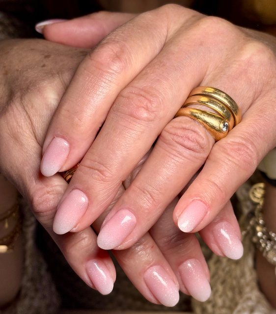 Manucure nude, réalisation de Bel Ongle Institut