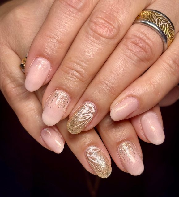 Manucure nude, réalisation de Bel Ongle Institut