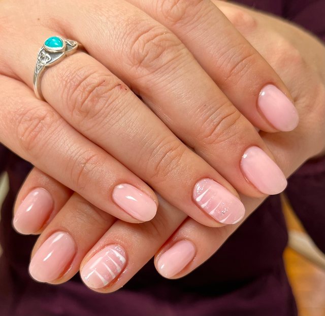 Manucure nude, réalisation de Bel Ongle Institut