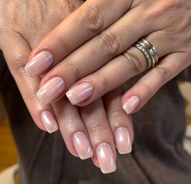 Manucure nude, réalisation de Bel Ongle Institut