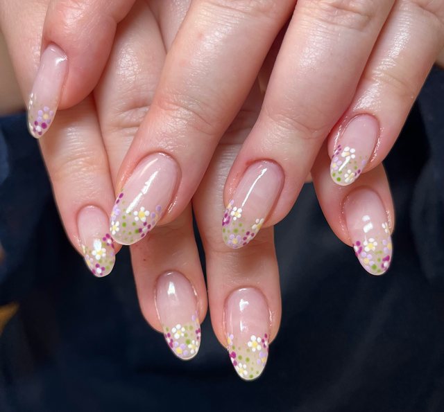 Manucure nude, réalisation de Bel Ongle Institut