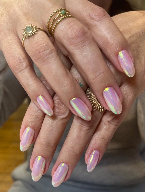 Manucure pastel, réalisation de Bel Ongle Institut