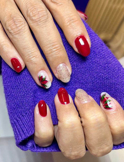Manucure rouge, réalisation de Bel Ongle Institut