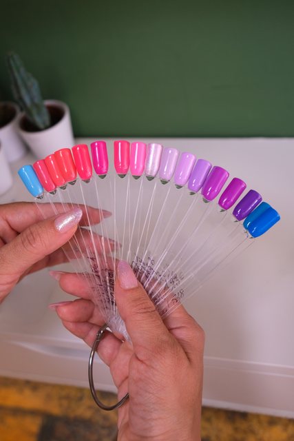 Nuancier de vernis roses et violets