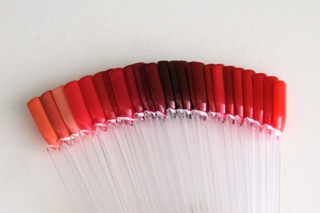 Nuancier de vernis rouges de Bel Ongle Institut