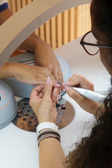 Soin des ongles réalisé à Bel Ongle Institut